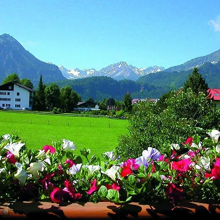 Gaestehaus Zur Faerbe Apartments Oberstdorf Room photo