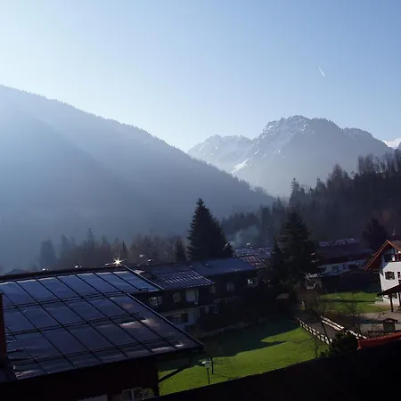 Gaestehaus Zur Faerbe Apartments Oberstdorf Exterior photo